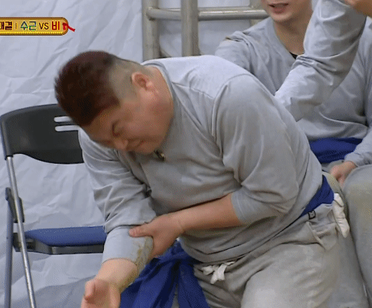 다시보는 강호동 비 씨름 | 인스티즈