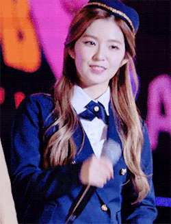 제복 입은 아이린.gif | 인스티즈