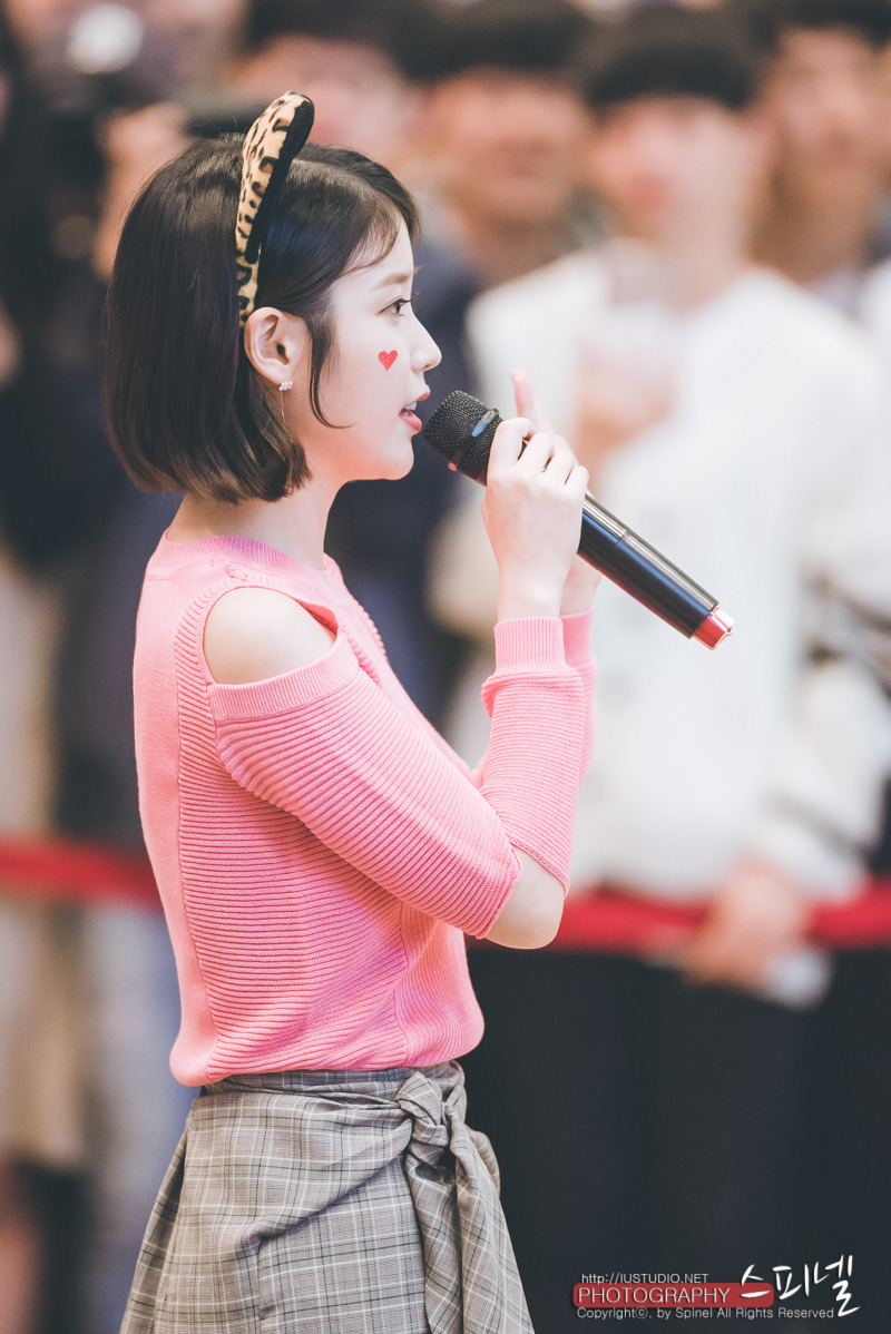 [17.04.30] 코엑스 팬사인회 아이유.jpg | 인스티즈