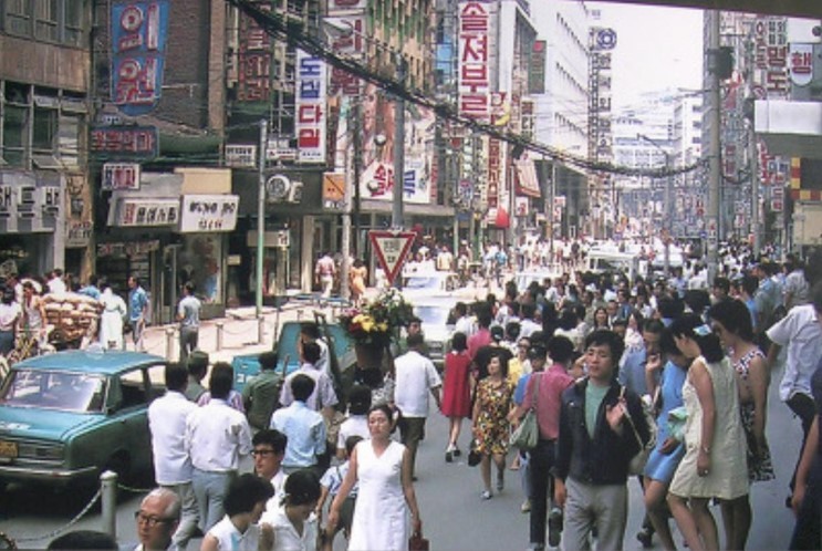 1930년대부터 1980년대까지... 명동이 여유롭게 독주하던 그 시절.... | 인스티즈
