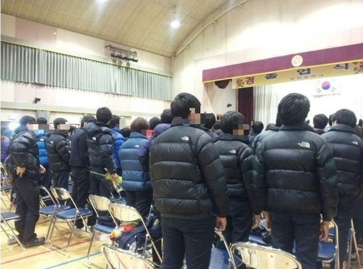 한국에 한번 유행패션이 돌때 상황........JPG | 인스티즈