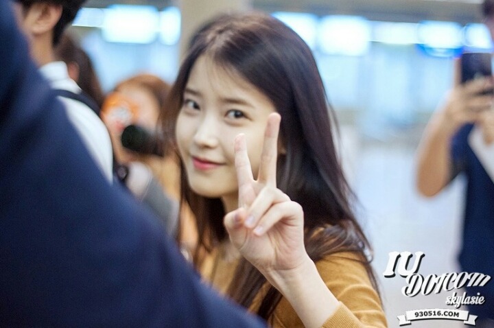 아이유 황청 코디.jpg | 인스티즈