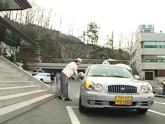 [거침없이하이킥] 수트입고 허세떠는 윤호 ㅋㅋㅋㅋㅋ.jpg | 인스티즈