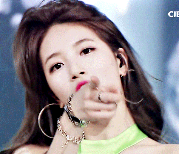 크레용팝 백댄서에게도 인사하는 연예인 | 인스티즈