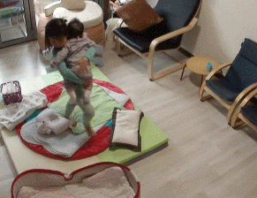 [오마이베이비] 언니가 여동생을 대할 때 VS 오빠가 여동생을 대할 때 | 인스티즈