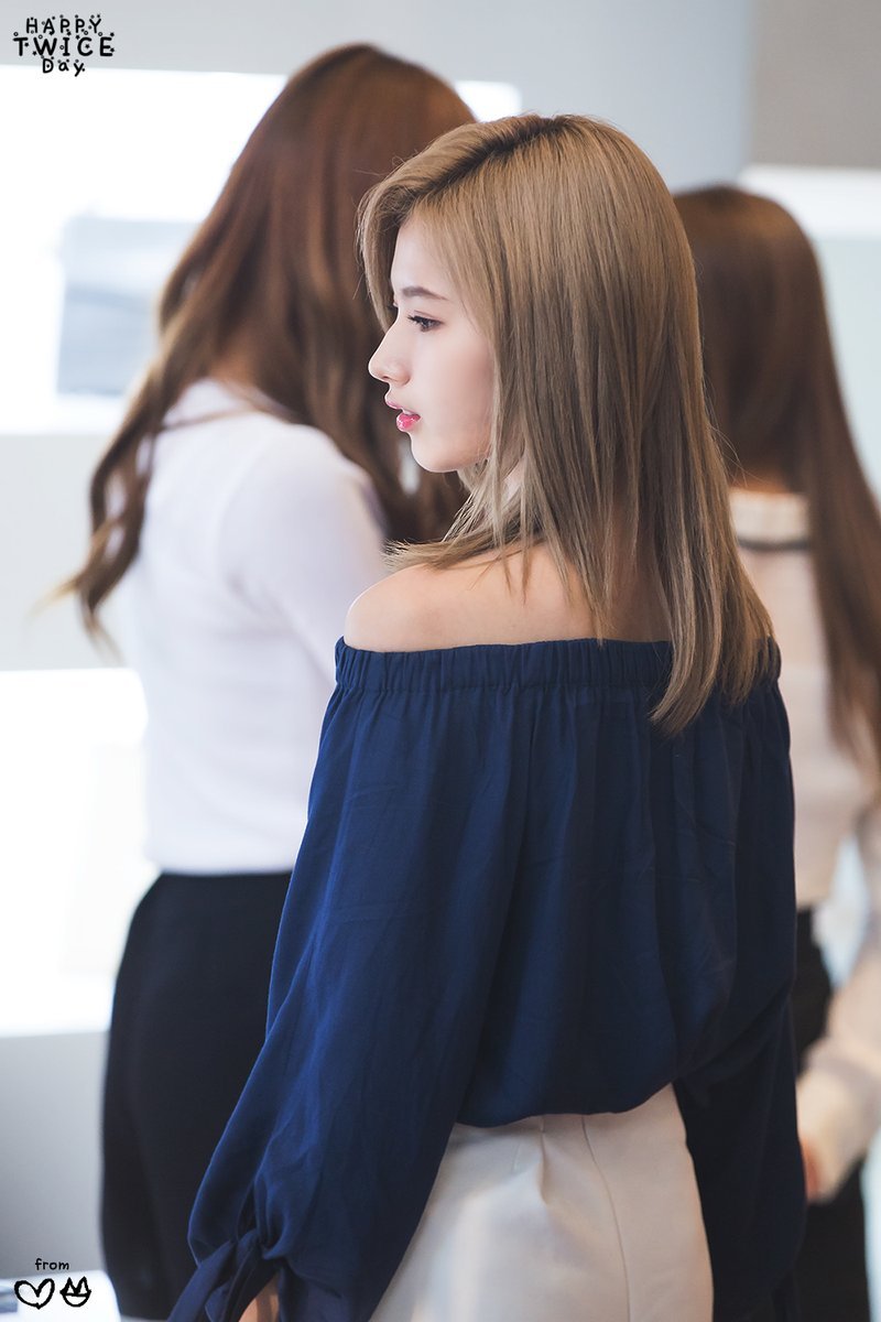 개인적으로 생각하는 사나 챠밍포인트.gif | 인스티즈