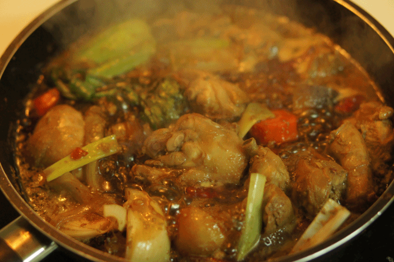 진한 블랙 찜닭 움짤 gif | 인스티즈