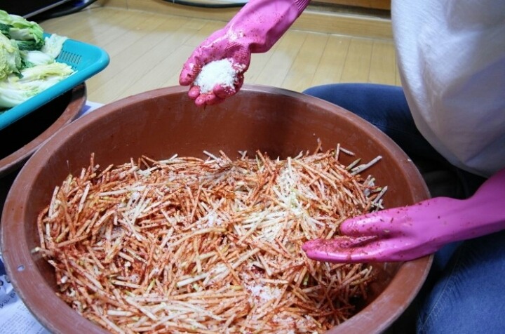 김장하는 지숙.jpg | 인스티즈