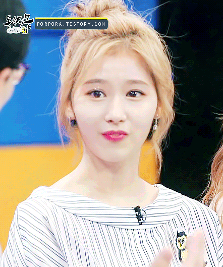 [트와이스] 눈에서 꿀 흐르는 사나.gif | 인스티즈