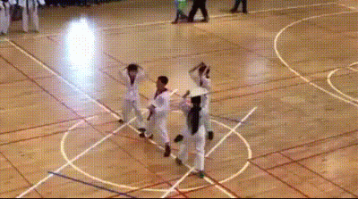 격파 타이밍의 중요성.gif | 인스티즈