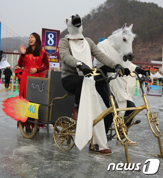 어른들이 제일 신난 화천산천 창작썰매대회.jpg | 인스티즈