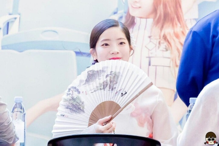 [트와이스] 추석기념 한복 입은 다현이 | 인스티즈