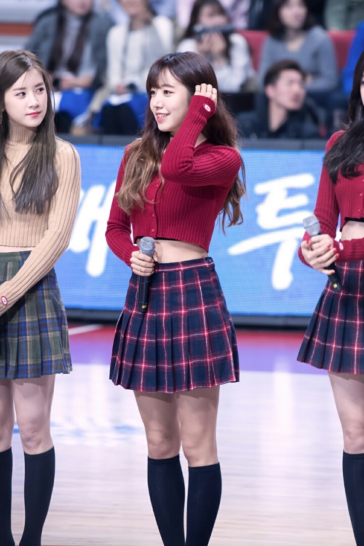 예쁜 몸매 라인을 가진 에이핑크 남주.jpgif | 인스티즈