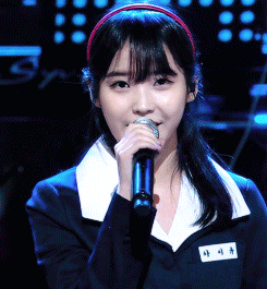 교복 아이유.gif | 인스티즈