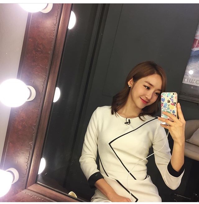 오늘자 윤태진 | 인스티즈