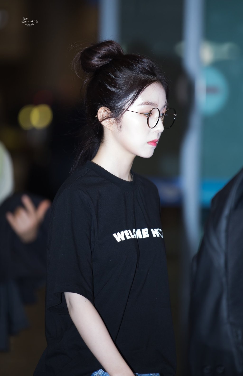 똥머리도 잘어울리는 아이린.jpgif | 인스티즈