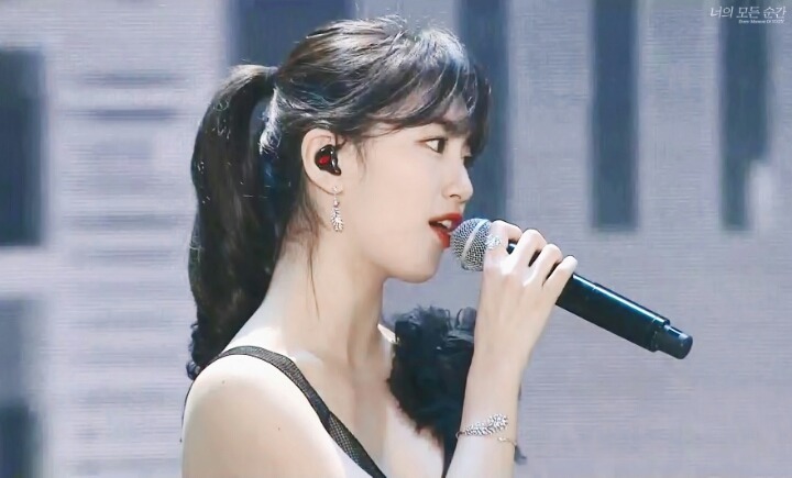 후배들 축하하는 수지 | 인스티즈