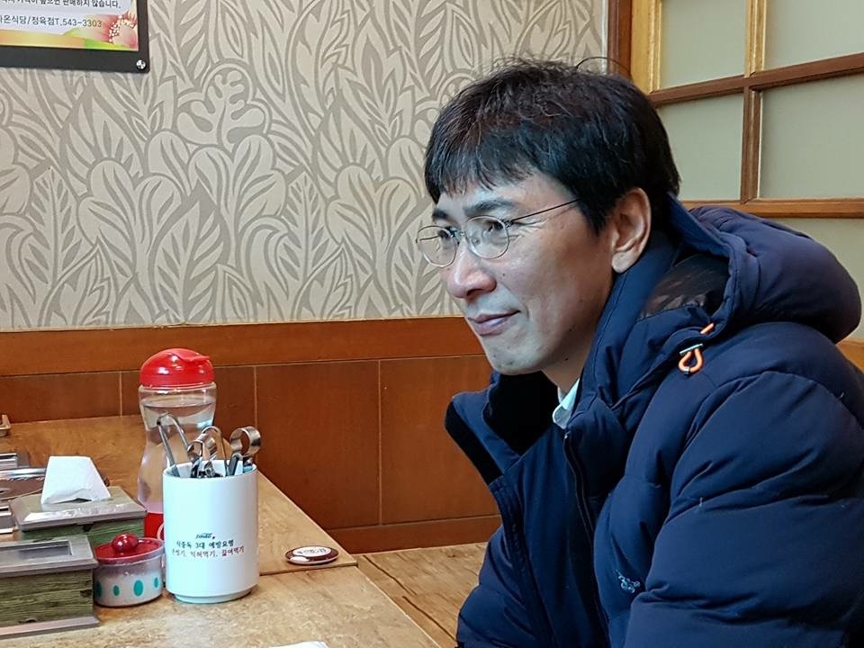 성탄절에 팽목항 찾은 충남 아이돌 안희정 도지사 | 인스티즈