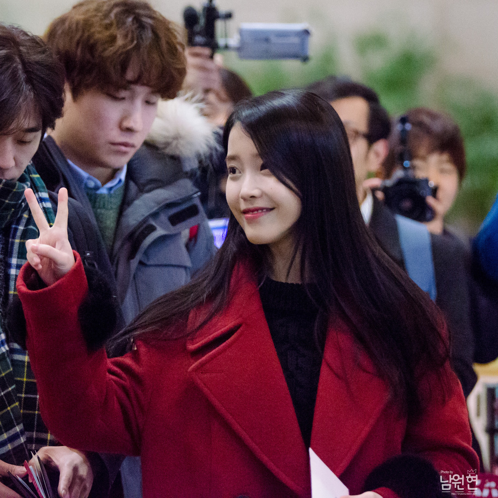 [16.01.22] 김포공항 출국 아이유.jpg | 인스티즈