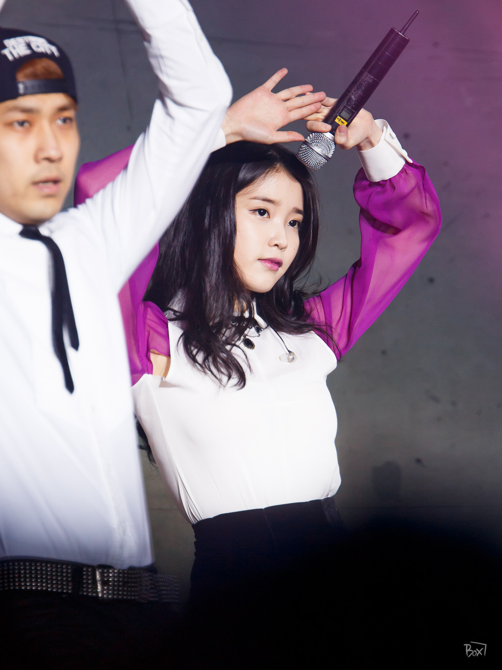 우희 겨드랑이 움짤.GIF (feat.아이유는 진정 나를 저격한건가...) | 인스티즈