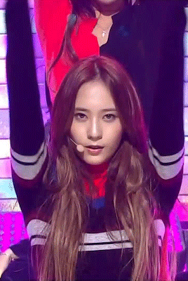 오늘자 크리스탈 gif | 인스티즈