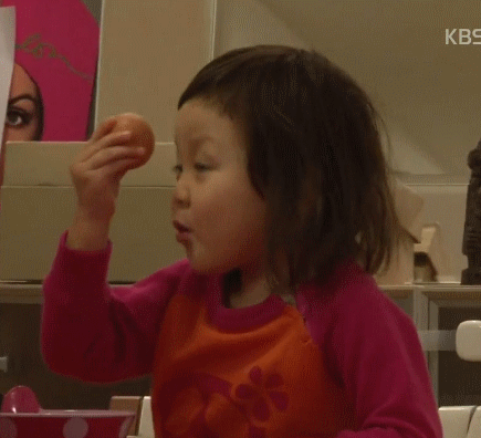 [추사랑] 독특한 방법으로 자기자신을 가리키는 모태애교쟁이 | 인스티즈
