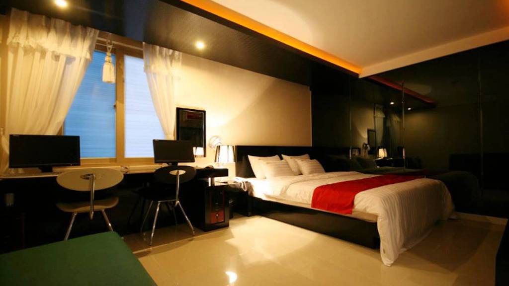 모텔가서 혹시 몰카 설치되어 있는 거 아니야? 의심해 본 적 있다 VS 없다 | 인스티즈