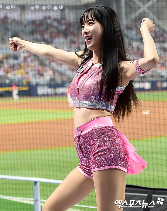 오늘자 치어리더 안지현 | 인스티즈