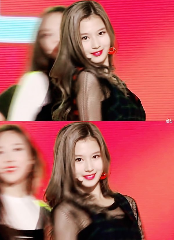 매일 헤어스타일이 바뀌는 트와이스 사나.jpg | 인스티즈
