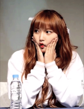 우주소녀라는 신인 그룹에 중국멤버라는데... 춘리급 피지컬인듯.gif | 인스티즈