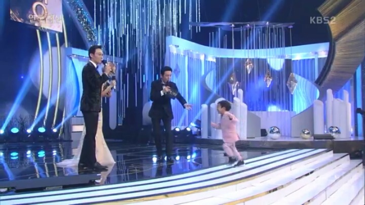난입(亂入)이서언 이서준 선생 | 인스티즈