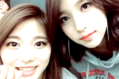 묘이 미나(feat.쯔위).gif | 인스티즈