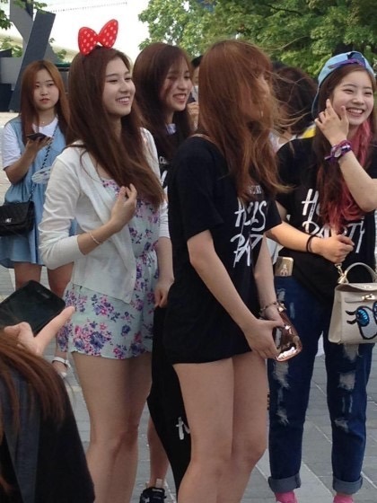 여름에도 딱 붙어다니는 트와이스 미사모.gif | 인스티즈
