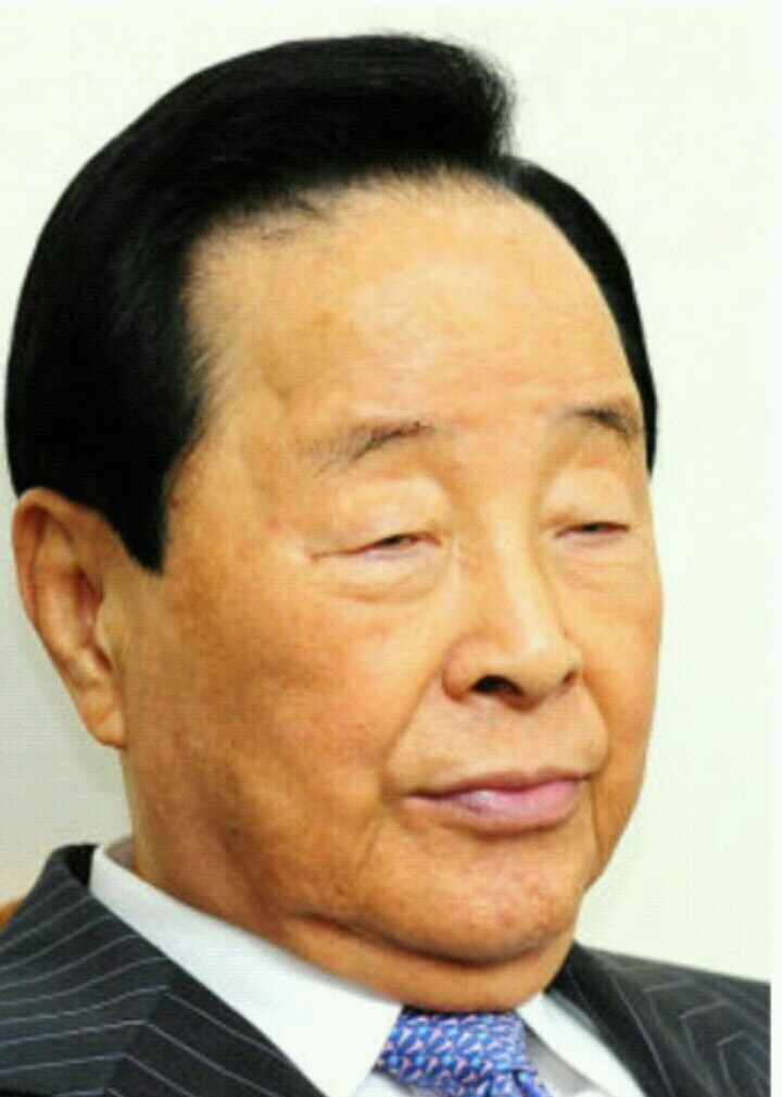 안그래도 이상한 사람인 자들을 더욱 이상한 사람로 만들었던 정권 | 인스티즈