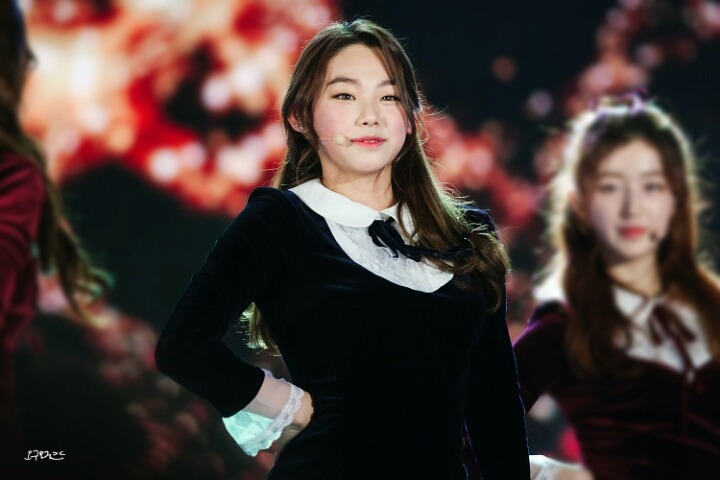 동공지진나는 강미나.gif | 인스티즈