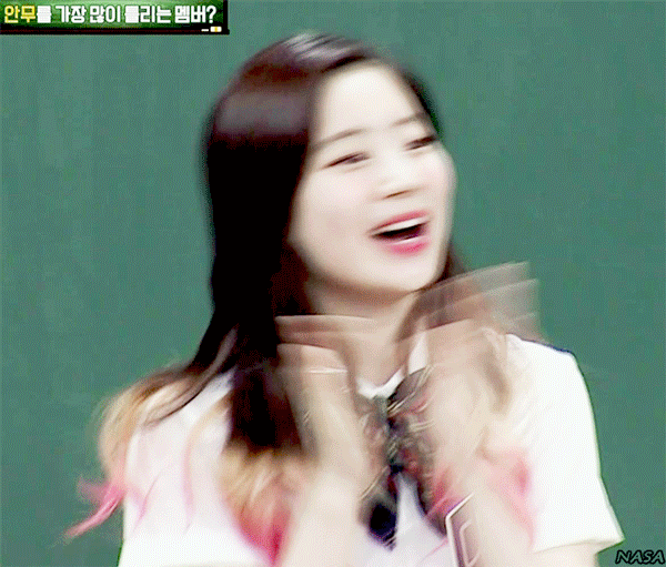 [트와이스] 피부가 두부처럼 하얀 둡둡 다현 짤들.jpg | 인스티즈