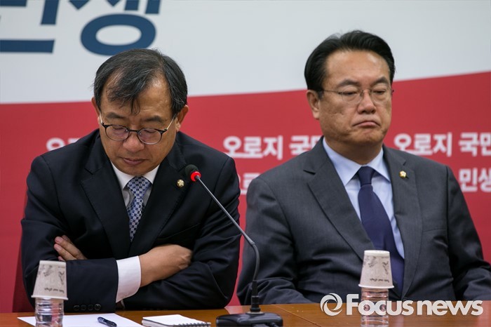 심각한 이정현&정진석.jpg | 인스티즈