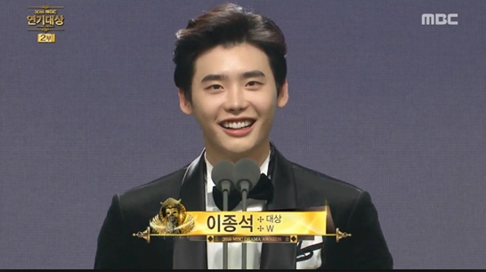 역대 지상파 3사 연기대상 남녀 최연소 대상 수상자들 | 인스티즈