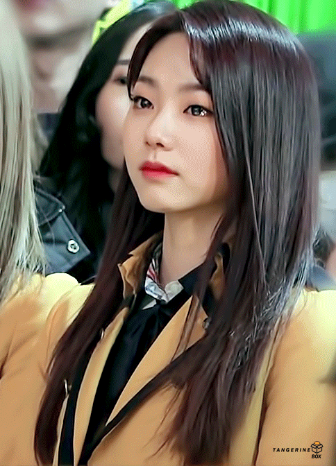 울기 직전인 강미나.gif | 인스티즈