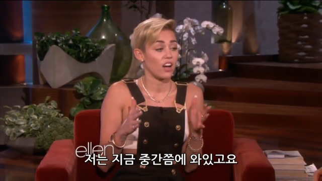 마일리 사이러스 mtv 충격과 공포의 퍼포먼스 | 인스티즈
