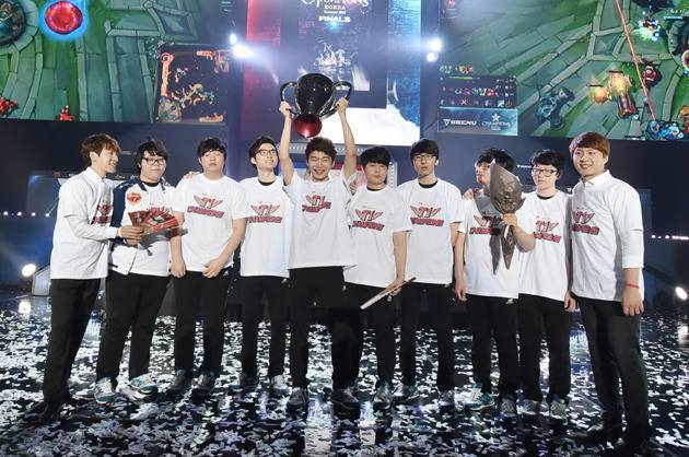 [LOL] RNG 롤드컵 우승했다면 역대급 포스 두팀이랑 동급이다 vs 힘들다 | 인스티즈