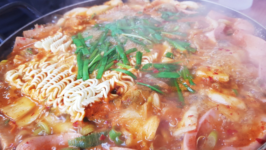 주관적으로 김치찌개보다 맛있는 찌개 | 인스티즈