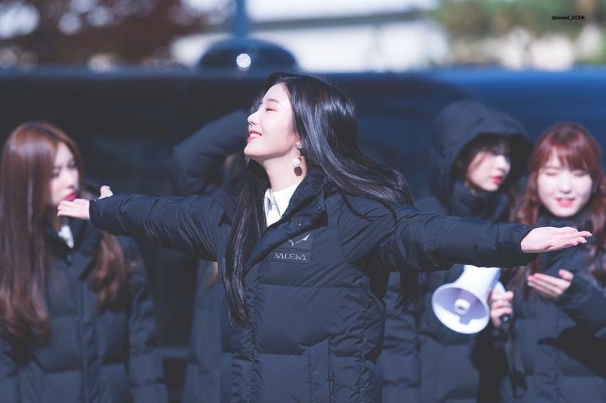 하찮은 리더 권은비.jpgif | 인스티즈