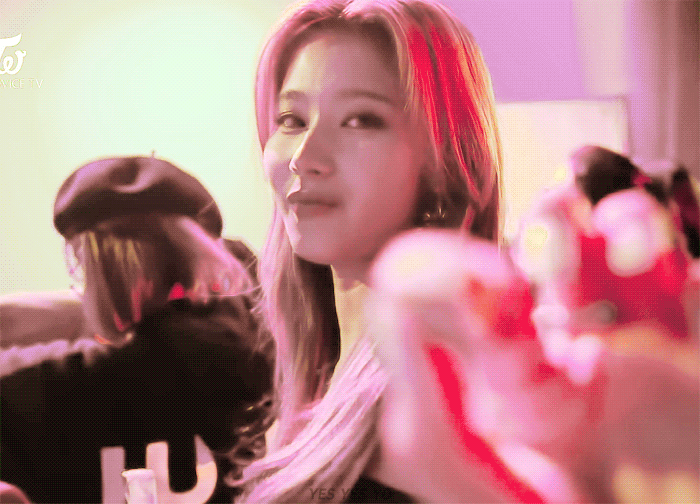 오늘이 생일인 트와이스 사나.jpgif (335장) | 인스티즈