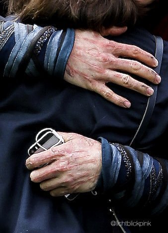 [마블] 토니가 잡고있는 손은 대체 누구의 손인가? | 인스티즈