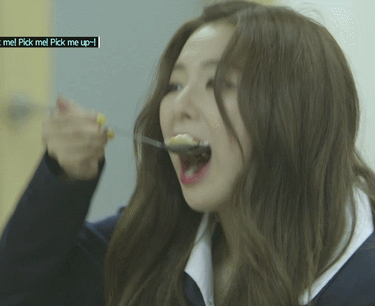 밥을 아주 맛깔나게 퍼먹는 레드벨벳 슬기 ㅋㅋㅋ | 인스티즈