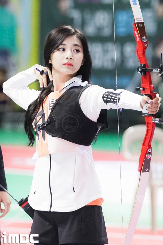 활만 잡으면 레전드 찍어버리는 쯔위.jpgif | 인스티즈