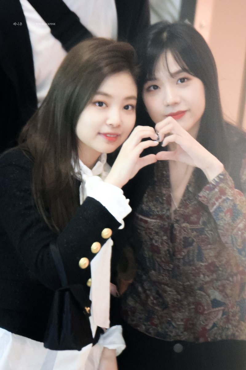공항 돌아다니는 블랙핑크 | 인스티즈