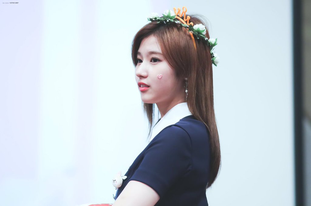 트와이스의 큐티갓 사나.jpg | 인스티즈