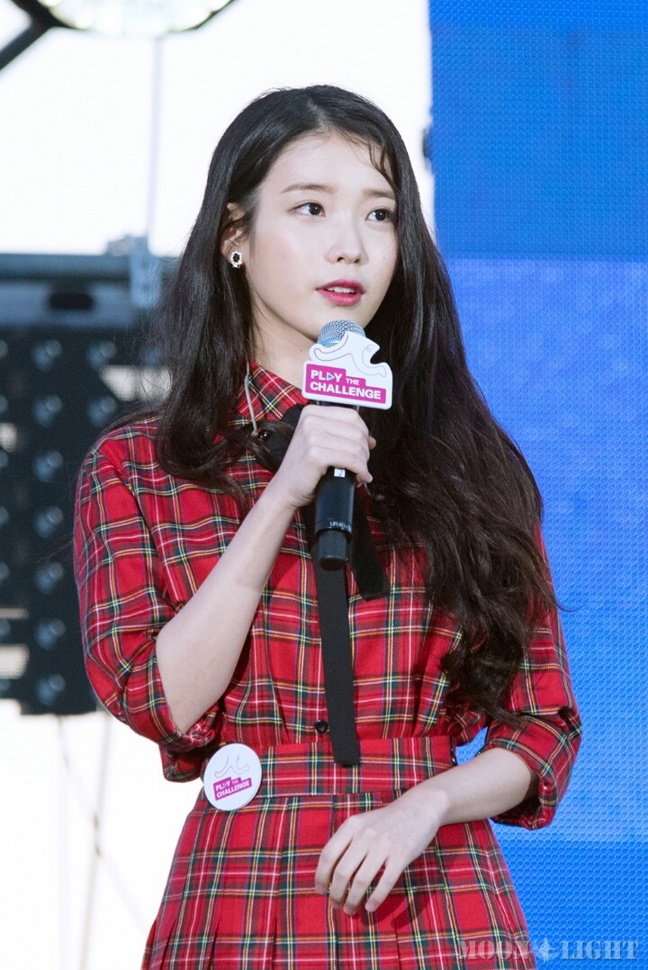 아이유 9주년 ㅊㅋ.jpgif | 인스티즈